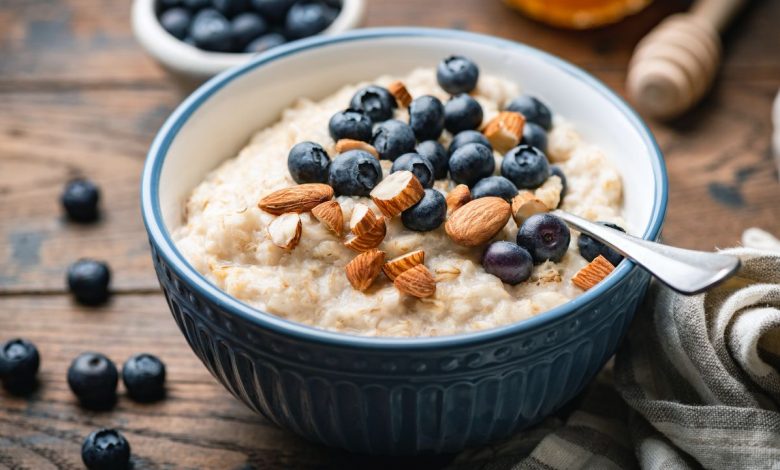 How to Cook Oatmeal: A Simple and Healthy Breakfast Option