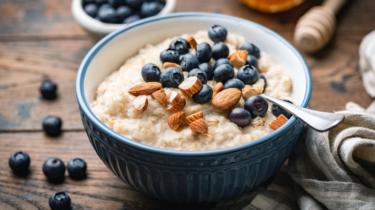 How to Cook Oatmeal: A Simple and Healthy Breakfast Option