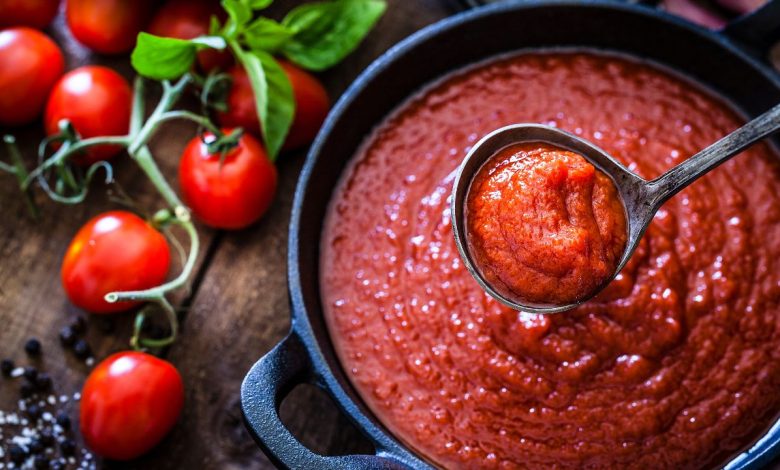 How to Thicken Tomato Sauce: Tips for a Perfect Sauce