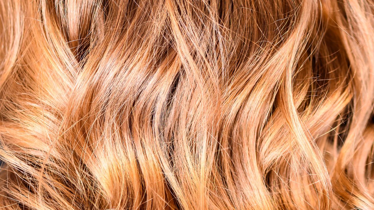 How To Highlight Hair At Home A Step By Step Guide Trendbbqcom 
