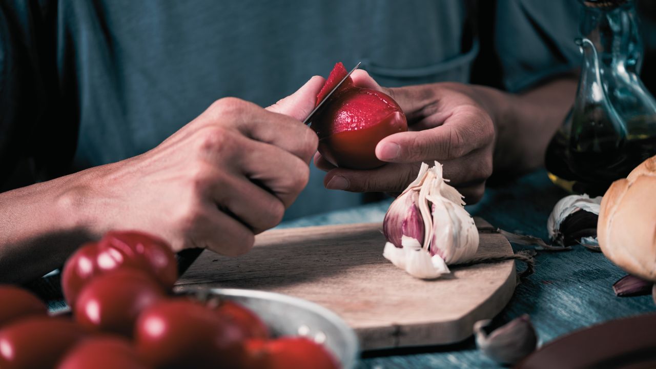 How to Peel Tomatoes: A Step-by-Step Guide